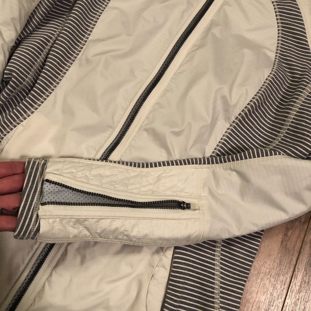 Lululemon Jacket - Picture 2 of 3